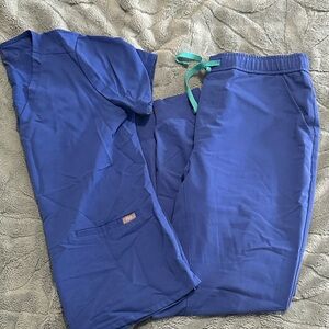 EUC Figs Scrubs Set